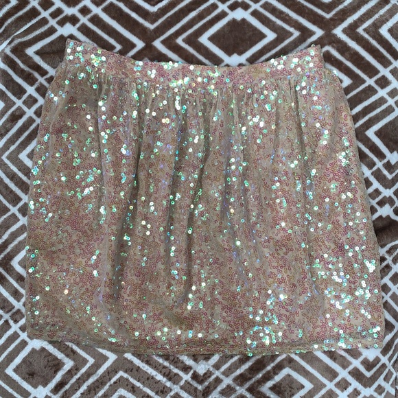 BCBGeneration Dresses & Skirts - BCBG SEQUENCE SKIRT ⭐️